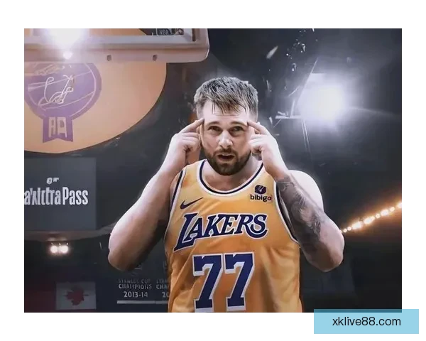 东契奇破20项纪录强势崛起 其表现堪比科比的传奇传承 东契奇破20项纪录强势崛起 其表现堪比科比的传奇传承